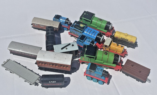 Job lot various thomas - 16,