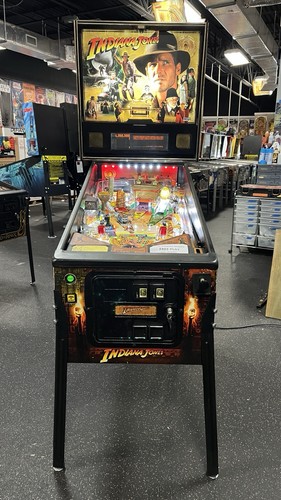 Stern indiana jones - stern, pinball