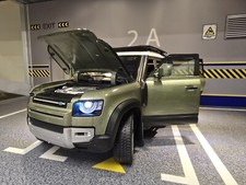 1:18 Land Rover Defender 110