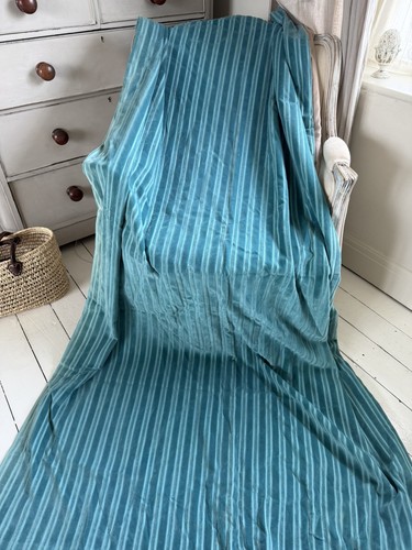 Vintage peacock blue - peacock, cut