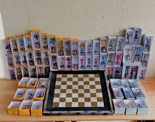 Eaglemoss deluxe marvel chess - marvel,