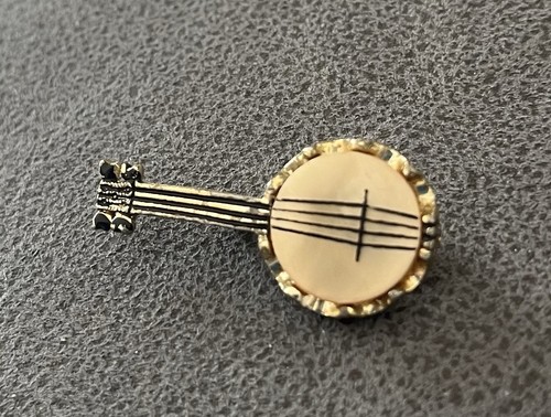 Banjo brooch old - brooch,