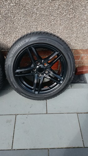 Bmw alloy wheels inch - 17,