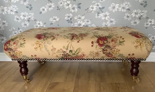 New footstool laura - in,