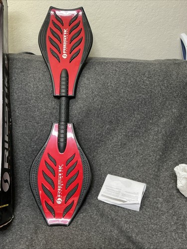 Red and black - black, razor