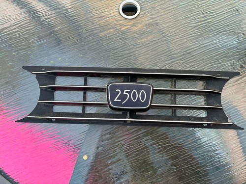Triumph 2500 front grille - 2,