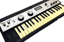 Korg microKORG XL Synthesizer