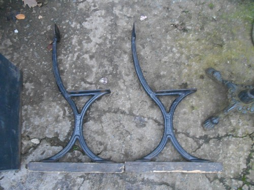 Pair vintage cast iron - a,