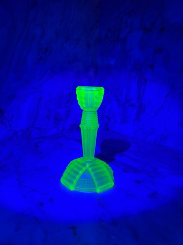 Bagley uranium glass - &,