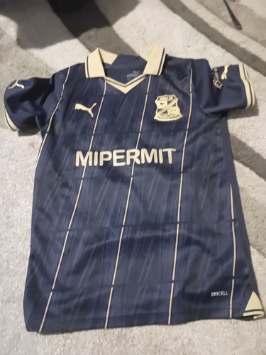 Swindon town 3rd - 3rd, kit