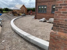  GRANITE RADIUS  KERBS /