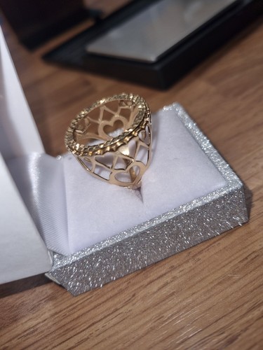 9ct yellow gold full sovereign - 9ct,