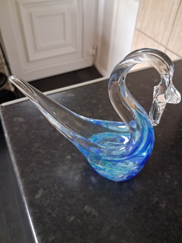 Glass swan - glass,