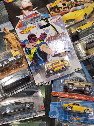 Hot wheels premium random - wheels,
