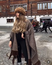 ZARA KNIT CAPE BROWN JACQUARD