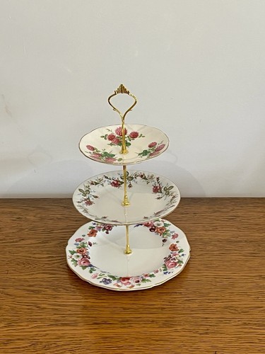 Stunning tier cake stand - tier,