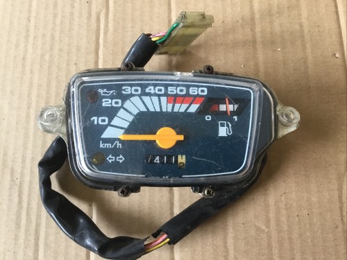 Honda melody clocks - 50,