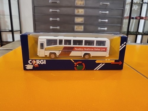 Corgi classics 774 plaxton - ,