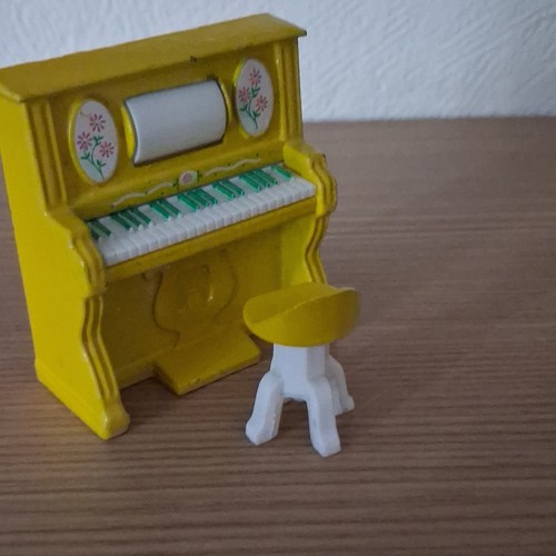 Vintage doll house - vintage, doll’s