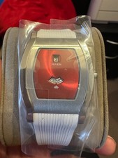 MAEN GRAND TONNEAU JUMP HOUR -