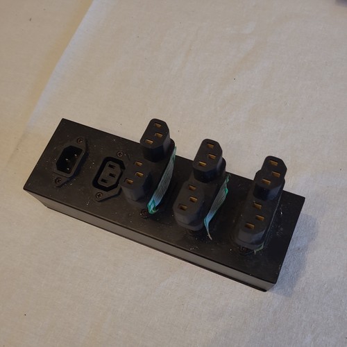 Iec power distribution block - distribution,