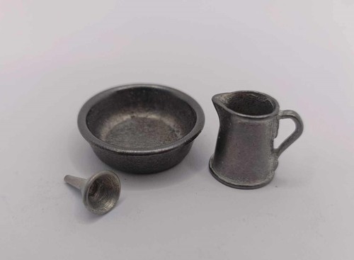 Wash bowl funnel jug - &,