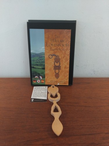 Welsh love spoon hand - love,