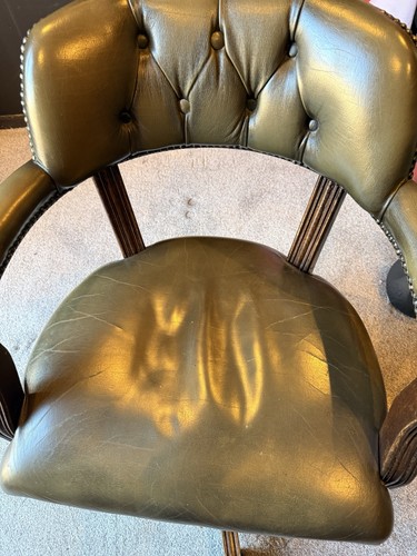 Chesterfield green leather - green,