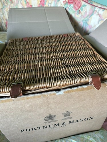 Large fortnum mason f - &,