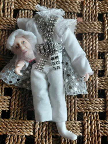 Ooak dollhouse headless - dollhouse,