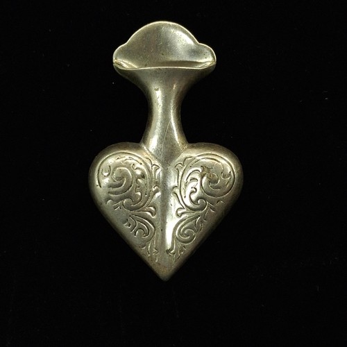 Vtg heart tussy - heart, mussy