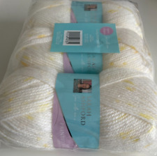 Sarah Ashford white yarn with