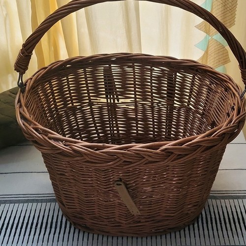 Basil brown wicker round bike - basil,
