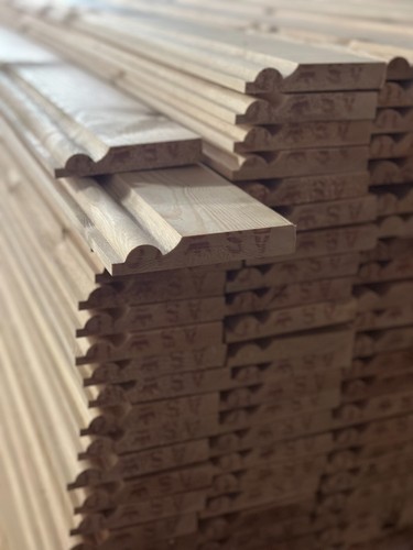 Pine torus skirting - 5", board