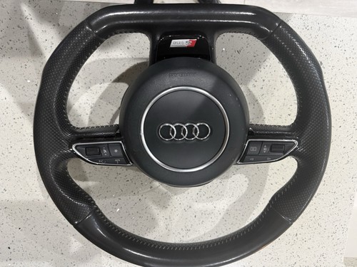 Audi line flat bottom - s3,