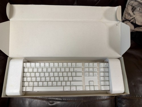 Apple wireless keyboard qwerty - keyboard,