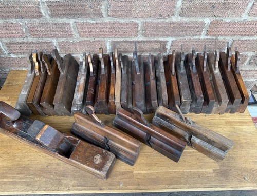 Joblot wooden moulding - 25,