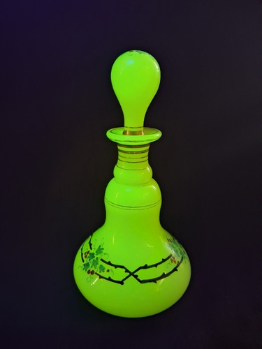 Antique french green opaline - green,