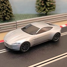 Scalextric 1:32 Car - James Bond Spectre - Silver Aston Martin DB10 *LIGHTS* #Q