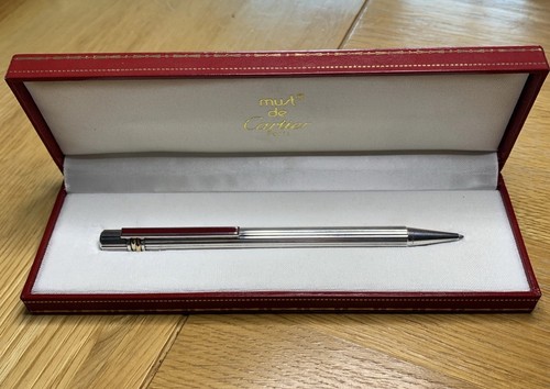 Must cartier trinity twist - cartier,