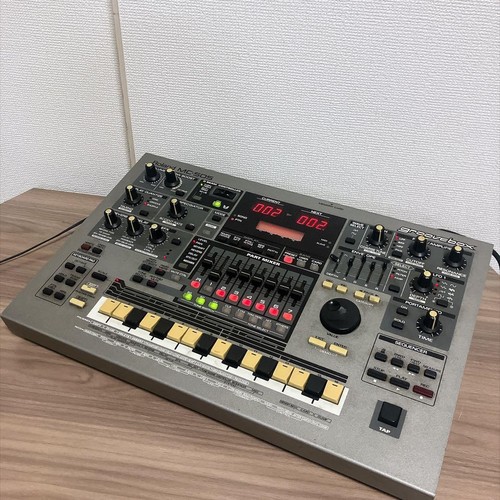 Roland 505 groovebox - mc-505,