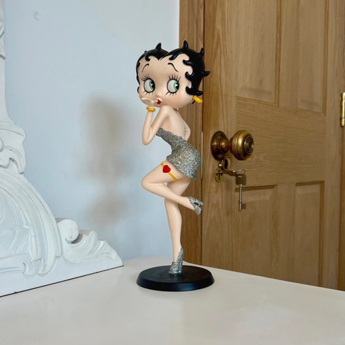 Betty boop blowing kisses - betty,