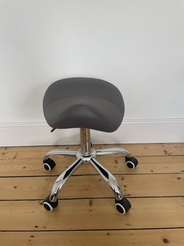 Ergonomic rolling swivel - rolling,