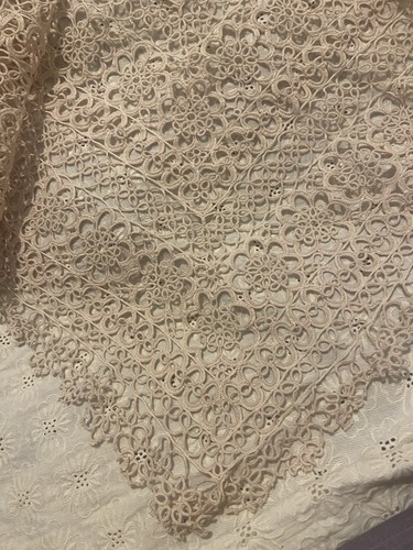Exquisite vintage guipure lace - exquisite,