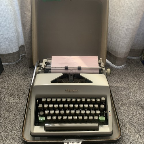 Vintage olympia sm8 portable - olympia,