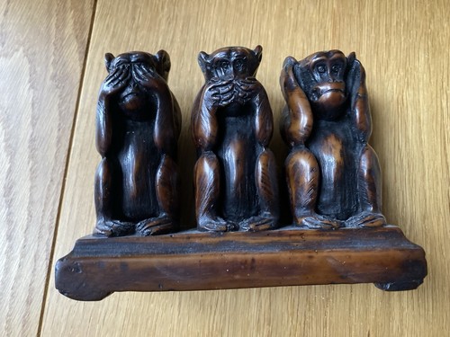 Brown resin wood - effect, wise