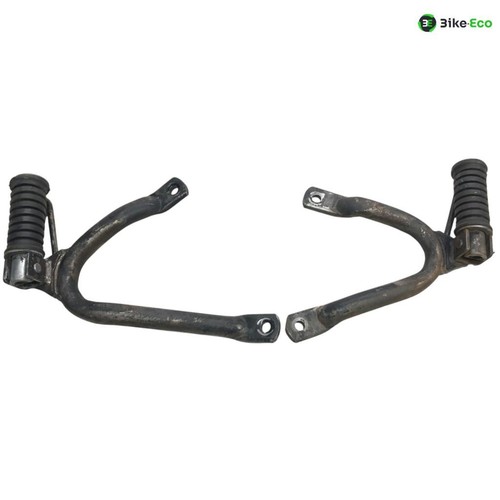 Footrest and rear foot pegs - rear,