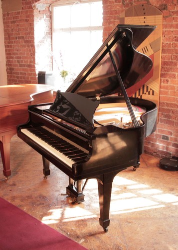 Steinway model baby - model, grand