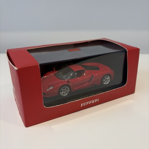 Ixo hotwheels ferrari - 1:43,