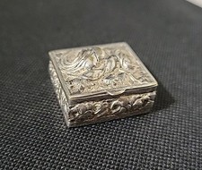 Vintage Silver Trinket Pill Box snuff Box Floral Roses Design Canada